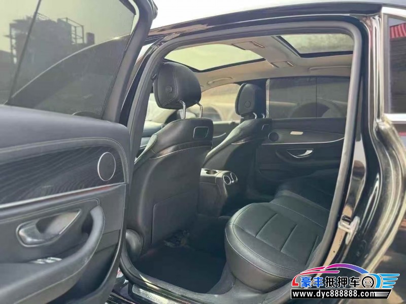 17年奔驰E轿车抵押车出售