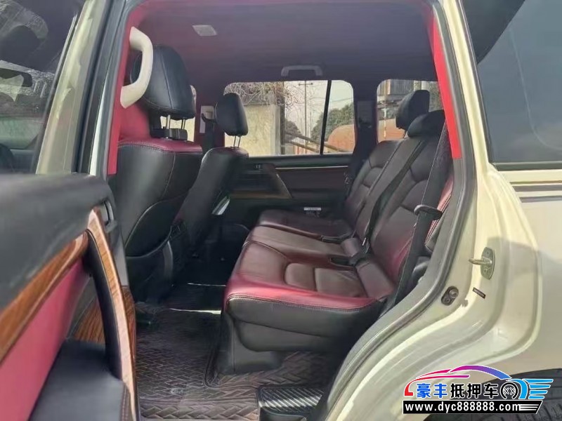 18年丰田兰德酷路泽（陆巡）轿车抵押车出售