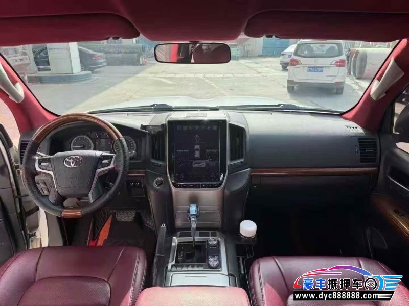18年丰田兰德酷路泽（陆巡）轿车抵押车出售
