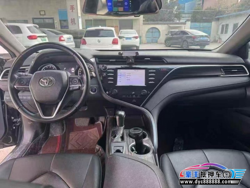 18年丰田凯美瑞轿车抵押车出售