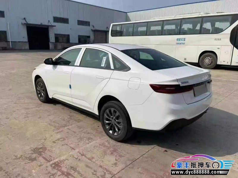 24年吉利几何轿车抵押车出售