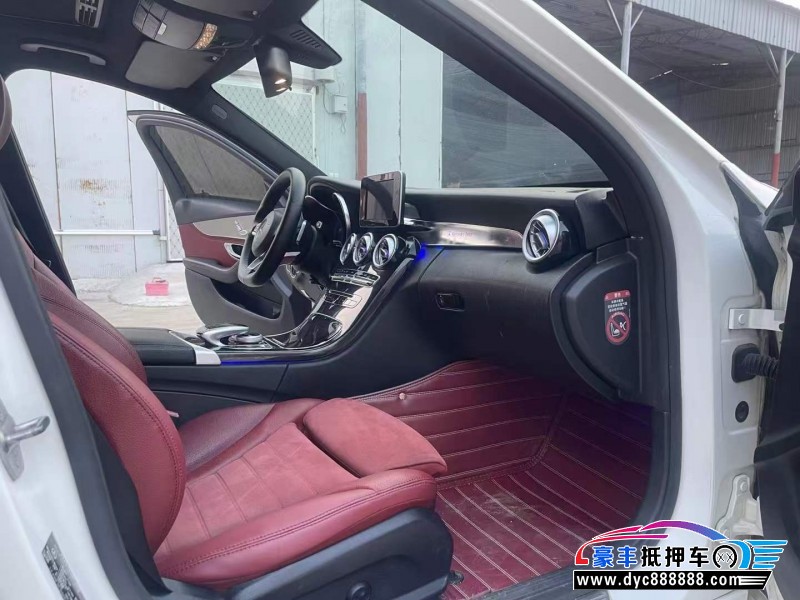 17年奔驰C轿车抵押车出售