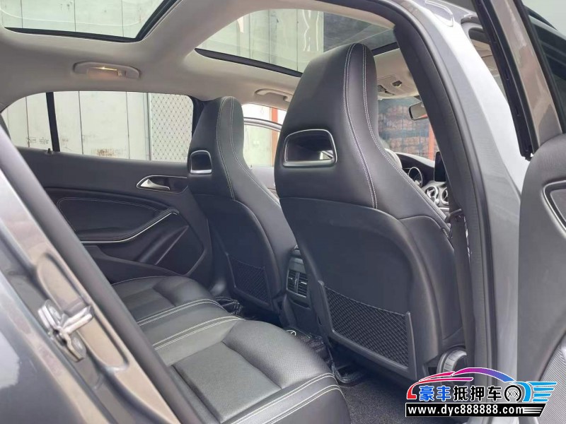 19年奔驰GLA轿车抵押车出售