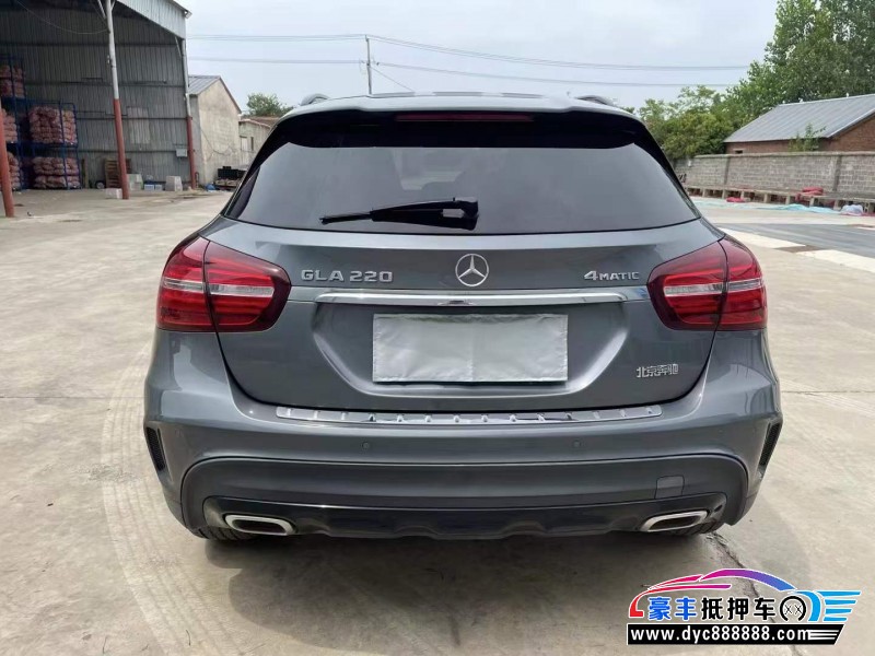 19年奔驰GLA轿车抵押车出售