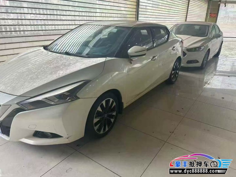 18年日产蓝鸟轿车抵押车出售