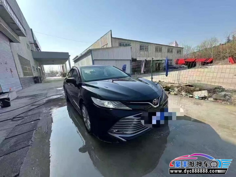 抵押车出售18年丰田凯美瑞轿车