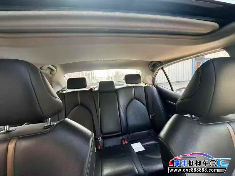 18年丰田凯美瑞轿车抵押车出售