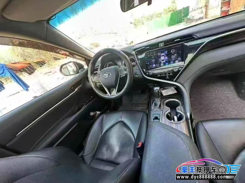 18年丰田凯美瑞轿车抵押车出售