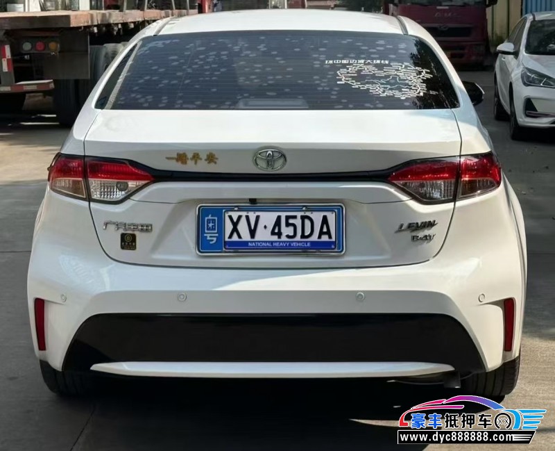 22年丰田雷凌轿车抵押车出售