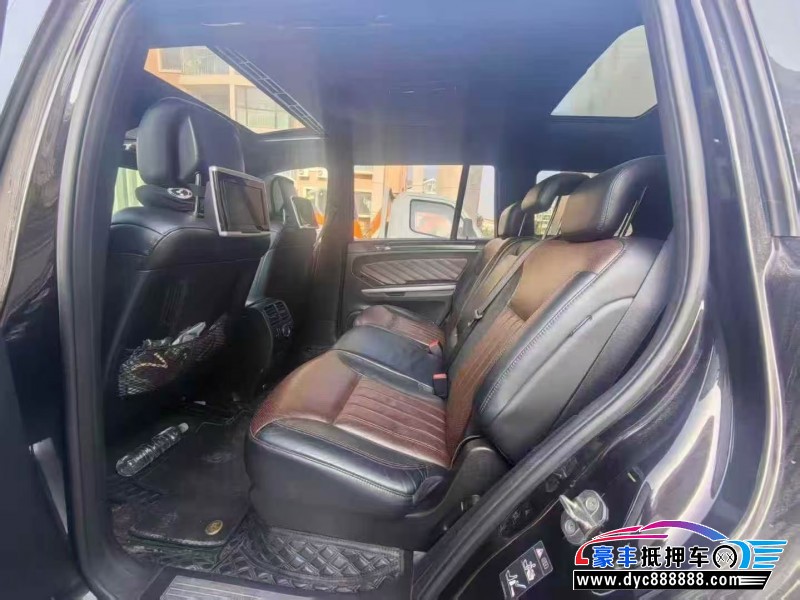 13年奔驰GL轿车抵押车出售