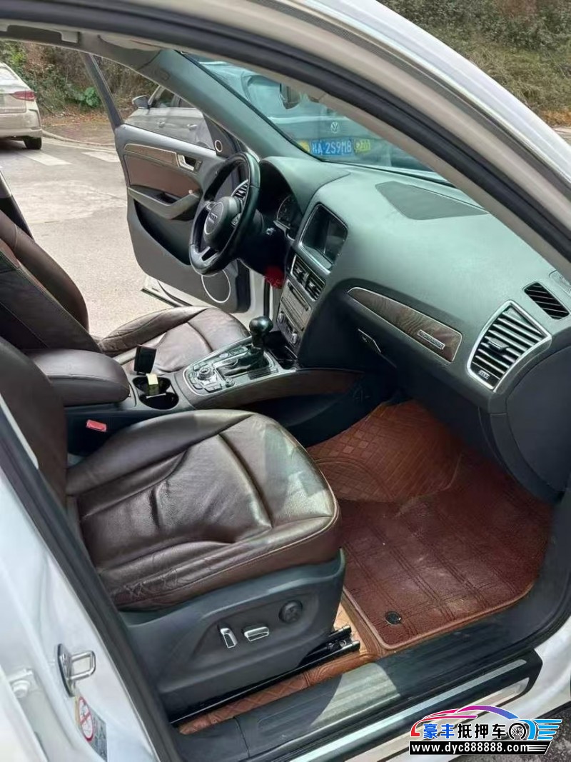 13年奥迪Q5轿车抵押车出售