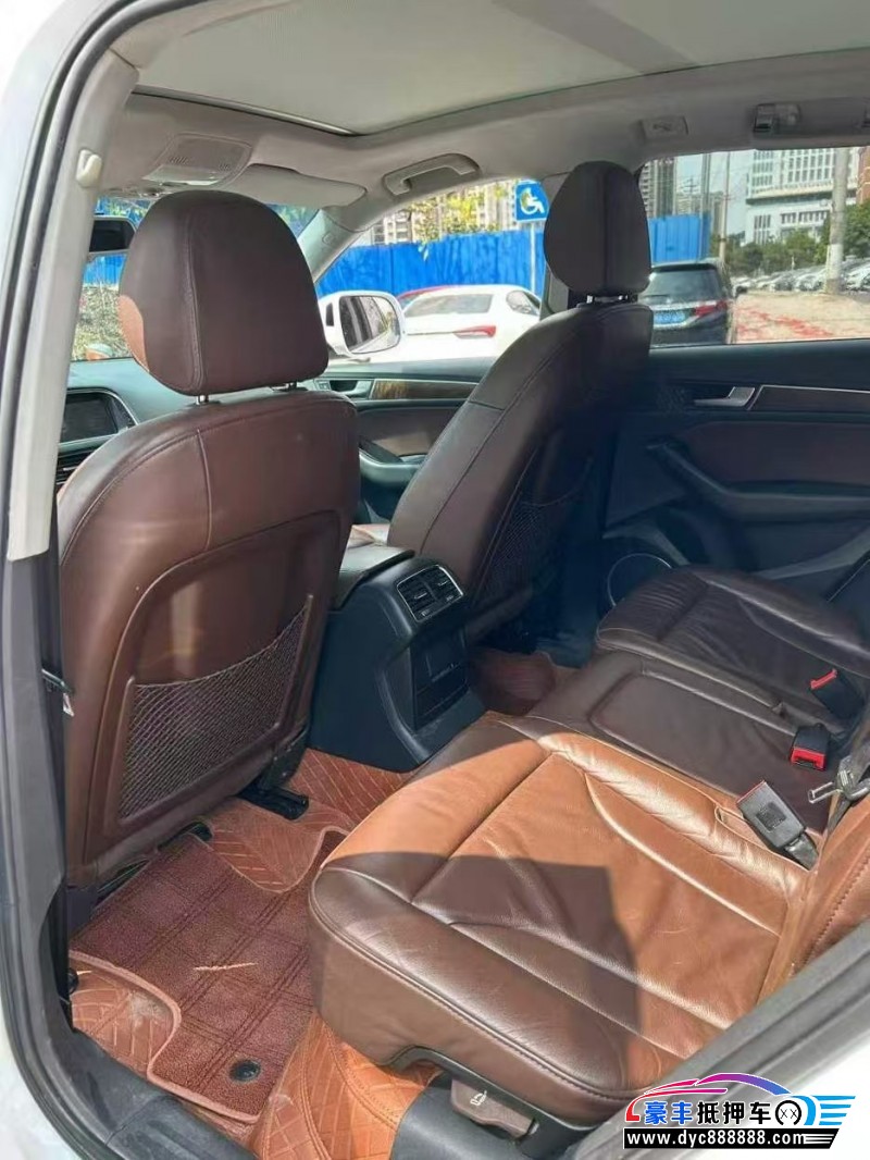 13年奥迪Q5轿车抵押车出售