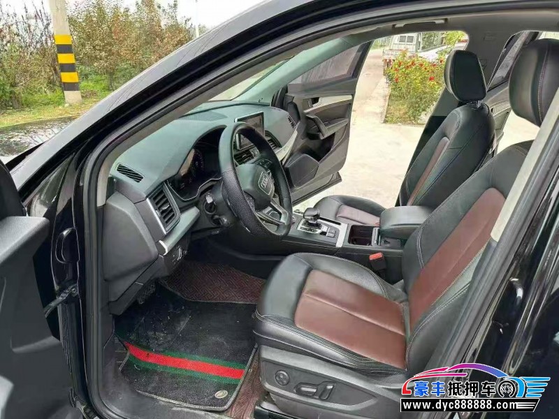 18年奥迪Q5轿车抵押车出售