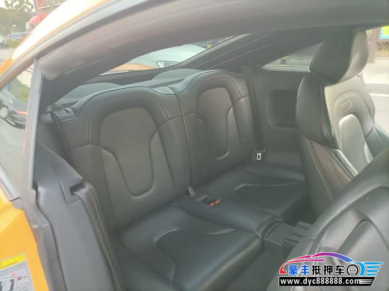 12年奥迪TTS轿车抵押车出售