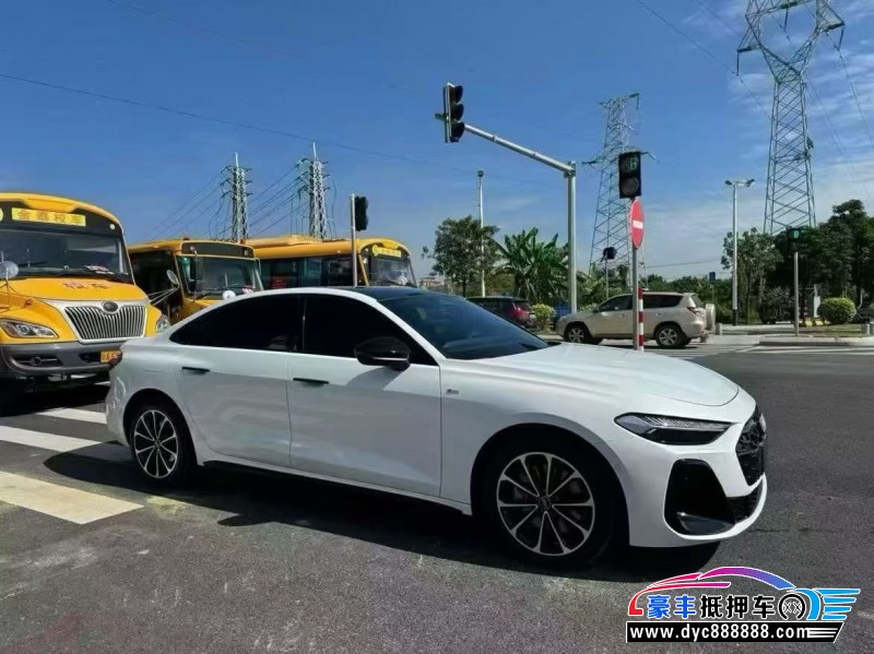 25年奥迪A5轿车抵押车出售