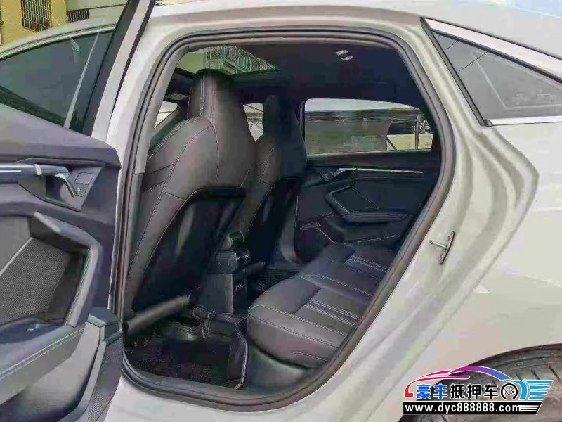 24年奥迪A3轿车抵押车出售