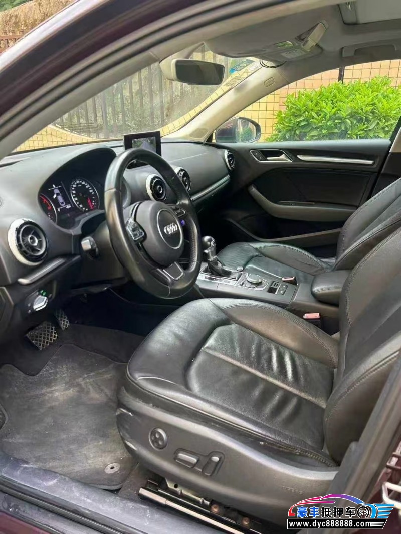 16年奥迪A3轿车抵押车出售