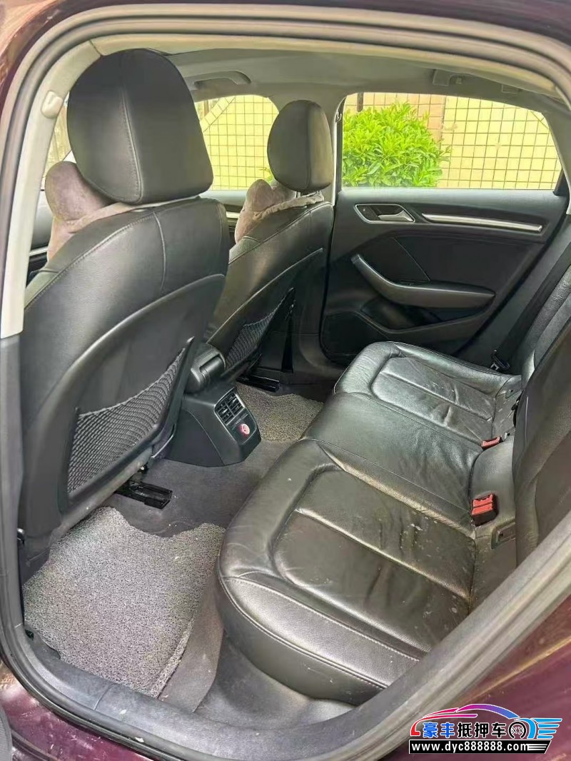 16年奥迪A3轿车抵押车出售