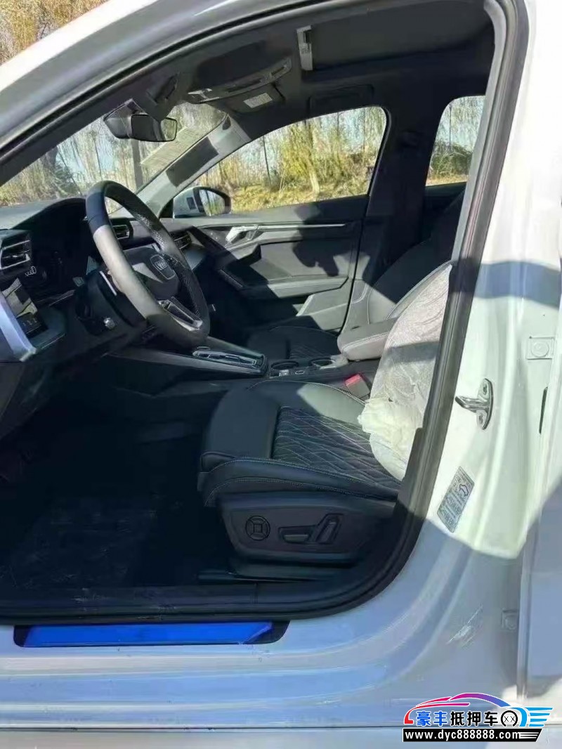 25年奥迪A3轿车抵押车出售