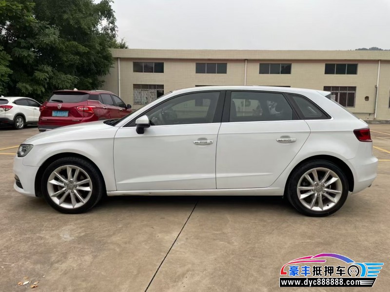 16年奥迪A3轿车抵押车出售