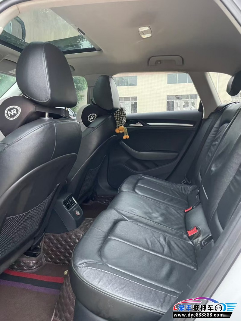 16年奥迪A3轿车抵押车出售