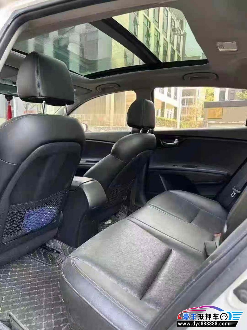 16年起亚K4轿车抵押车出售