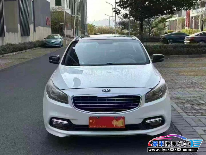 抵押车出售16年起亚K4轿车