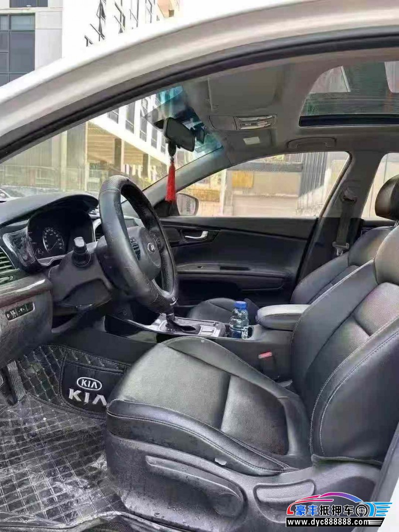 16年起亚K4轿车抵押车出售