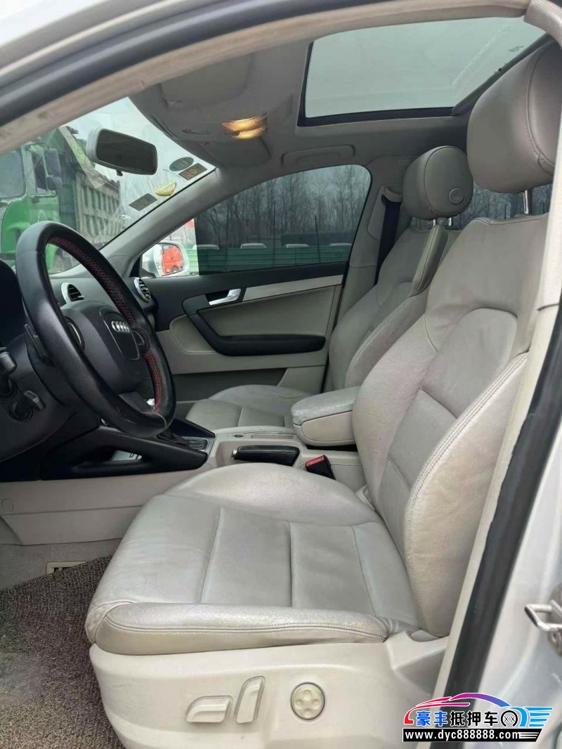 12年奥迪A3轿车抵押车出售