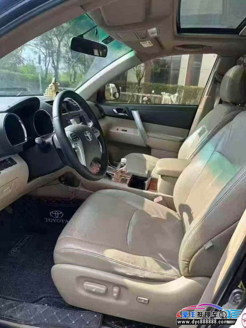 13年丰田汉兰达轿车抵押车出售