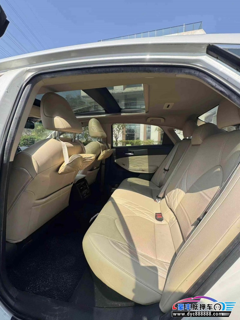 19年丰田亚洲龙轿车抵押车出售