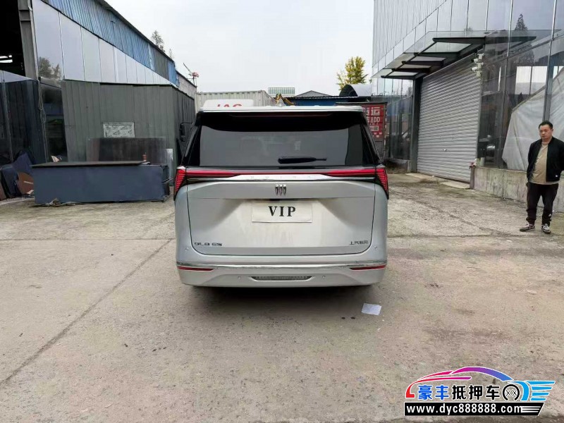 25年别克GL8轿车抵押车出售