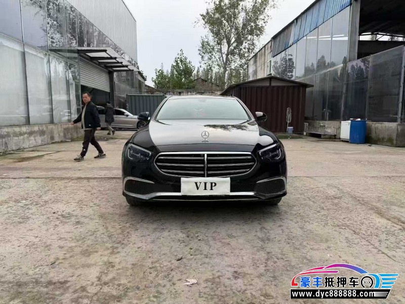 22年奔驰E轿车抵押车出售