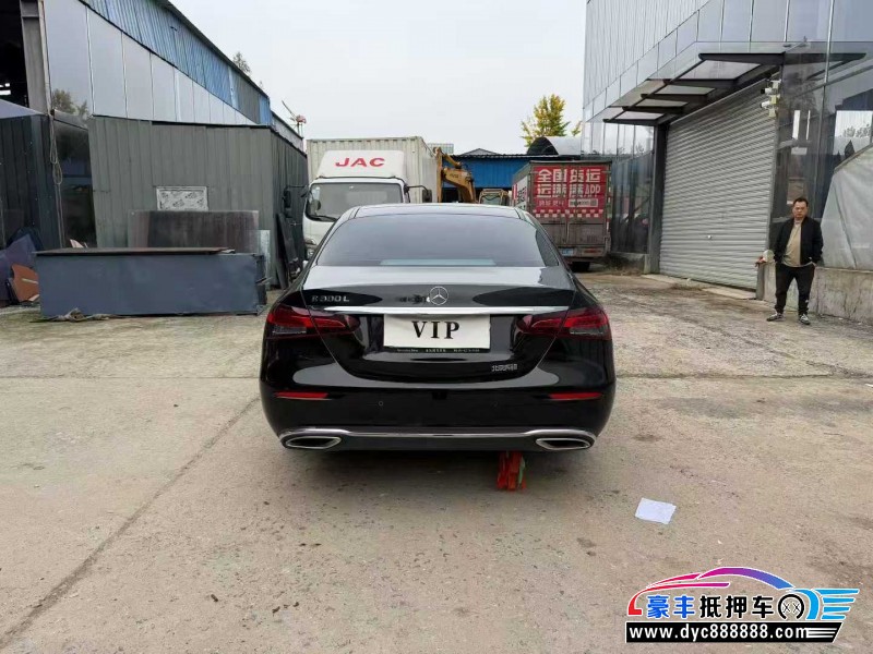 22年奔驰E轿车抵押车出售