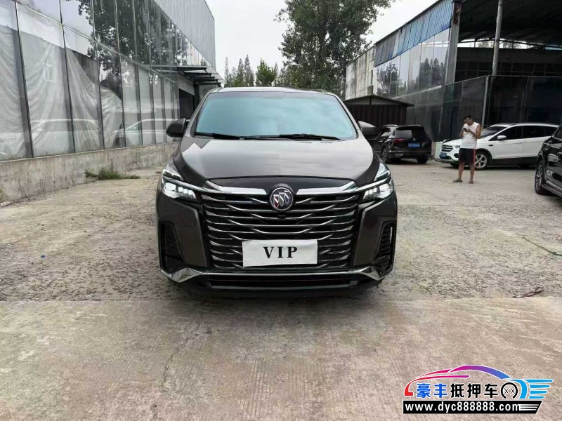 抵押车出售24年别克GL8轿车