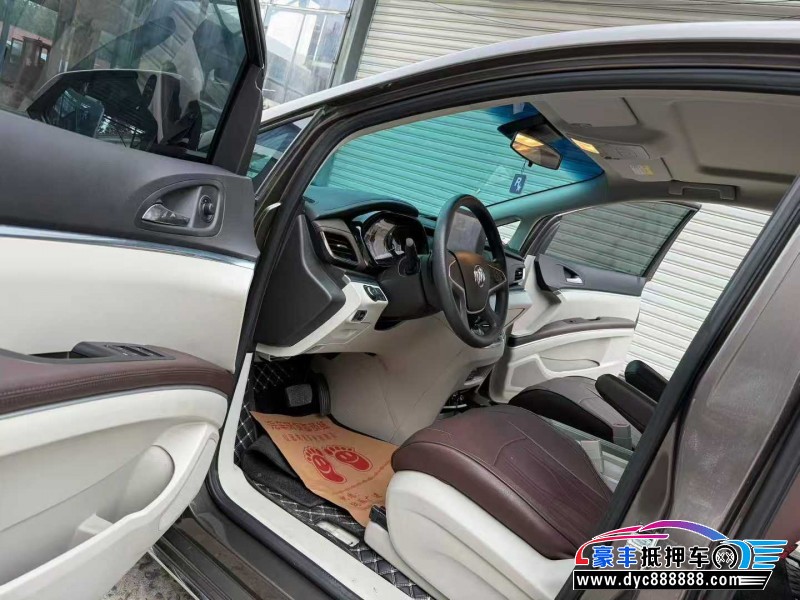 24年别克GL8轿车抵押车出售