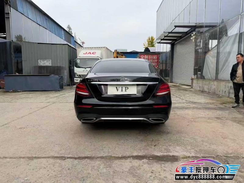 18年奔驰E轿车抵押车出售