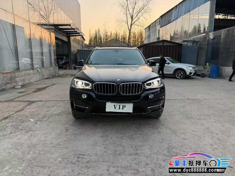 抵押车出售18年宝马X5轿车