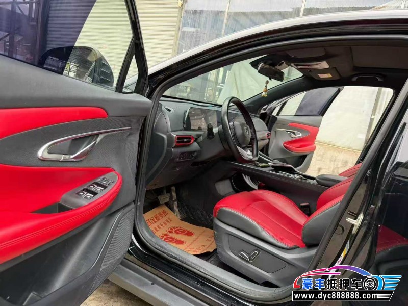 20年长安长安UNI轿车抵押车出售