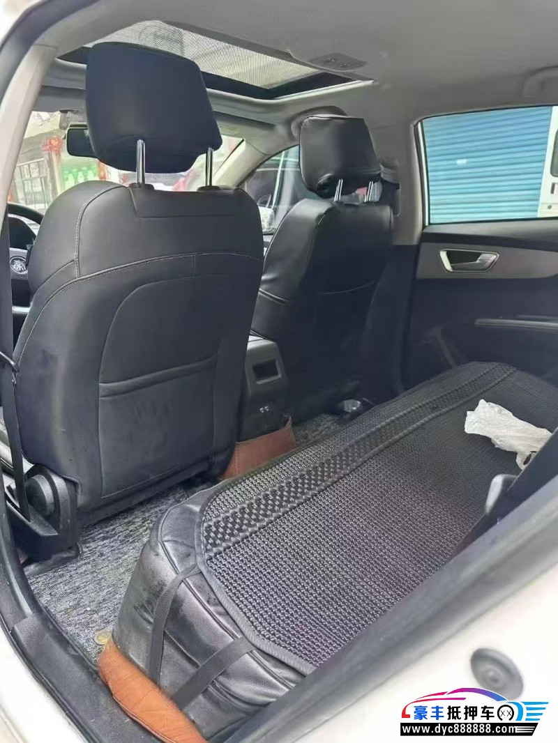 23年比亚迪秦轿车抵押车出售