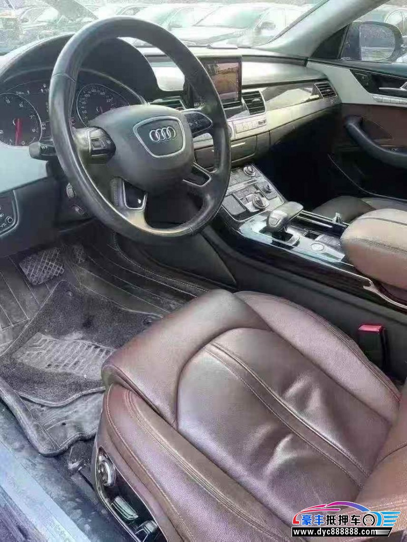 18年奥迪A8L轿车抵押车出售