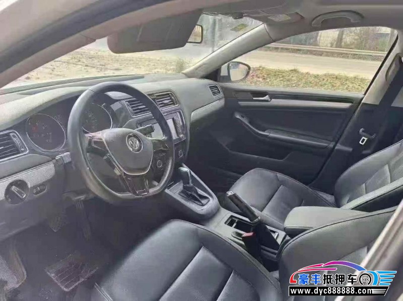 16年大众速腾轿车抵押车出售