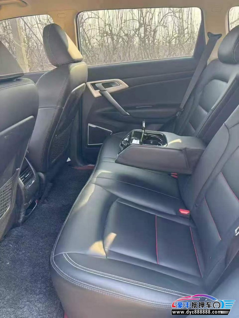 19年吉利博越轿车抵押车出售