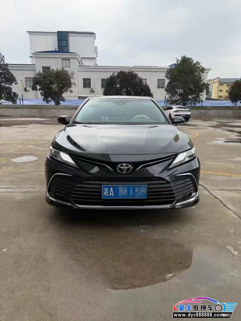 抵押车出售22年丰田凯美瑞轿车