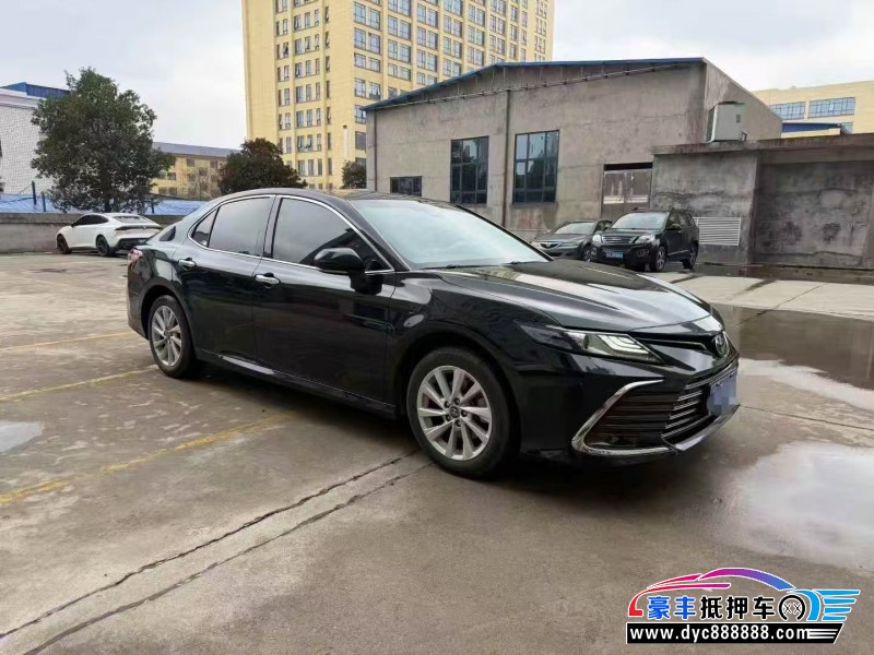 22年丰田凯美瑞轿车抵押车出售