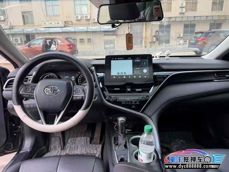 22年丰田凯美瑞轿车抵押车出售