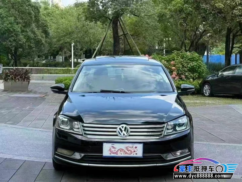 抵押车出售13年大众迈腾轿车