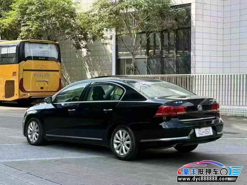 13年大众迈腾轿车抵押车出售