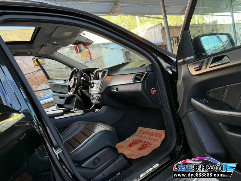 15年奔驰M级轿车抵押车出售