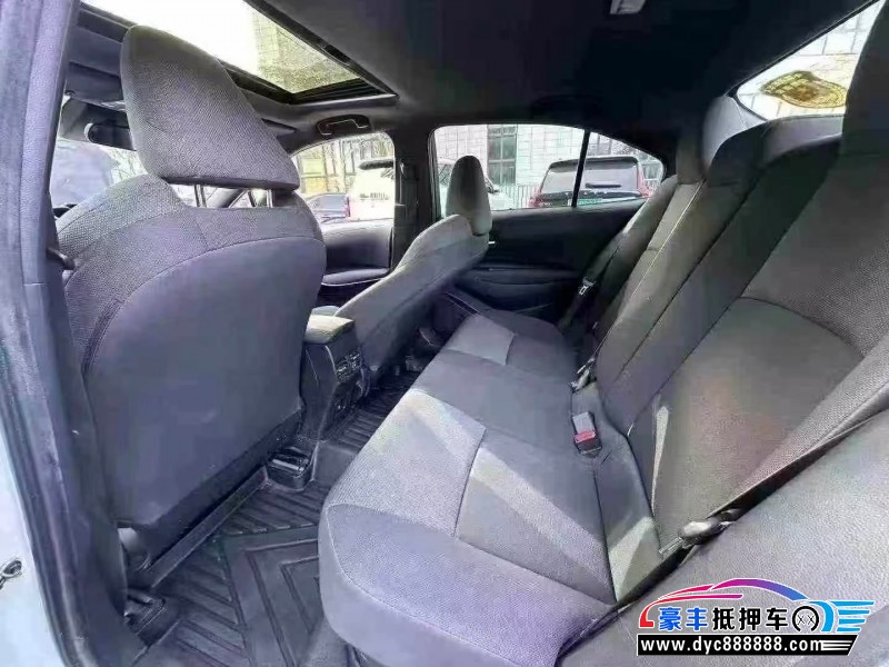 22年丰田雷凌轿车抵押车出售